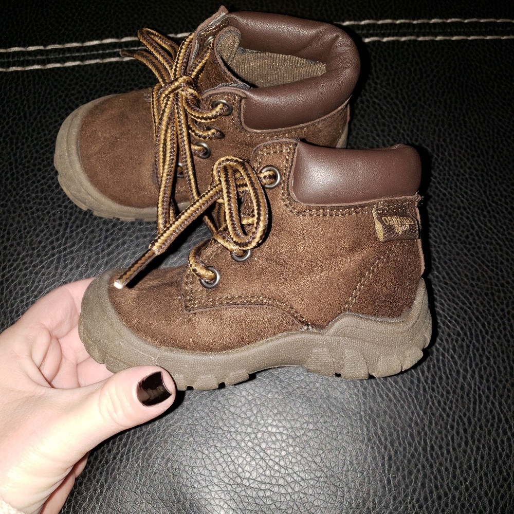 Carters boots